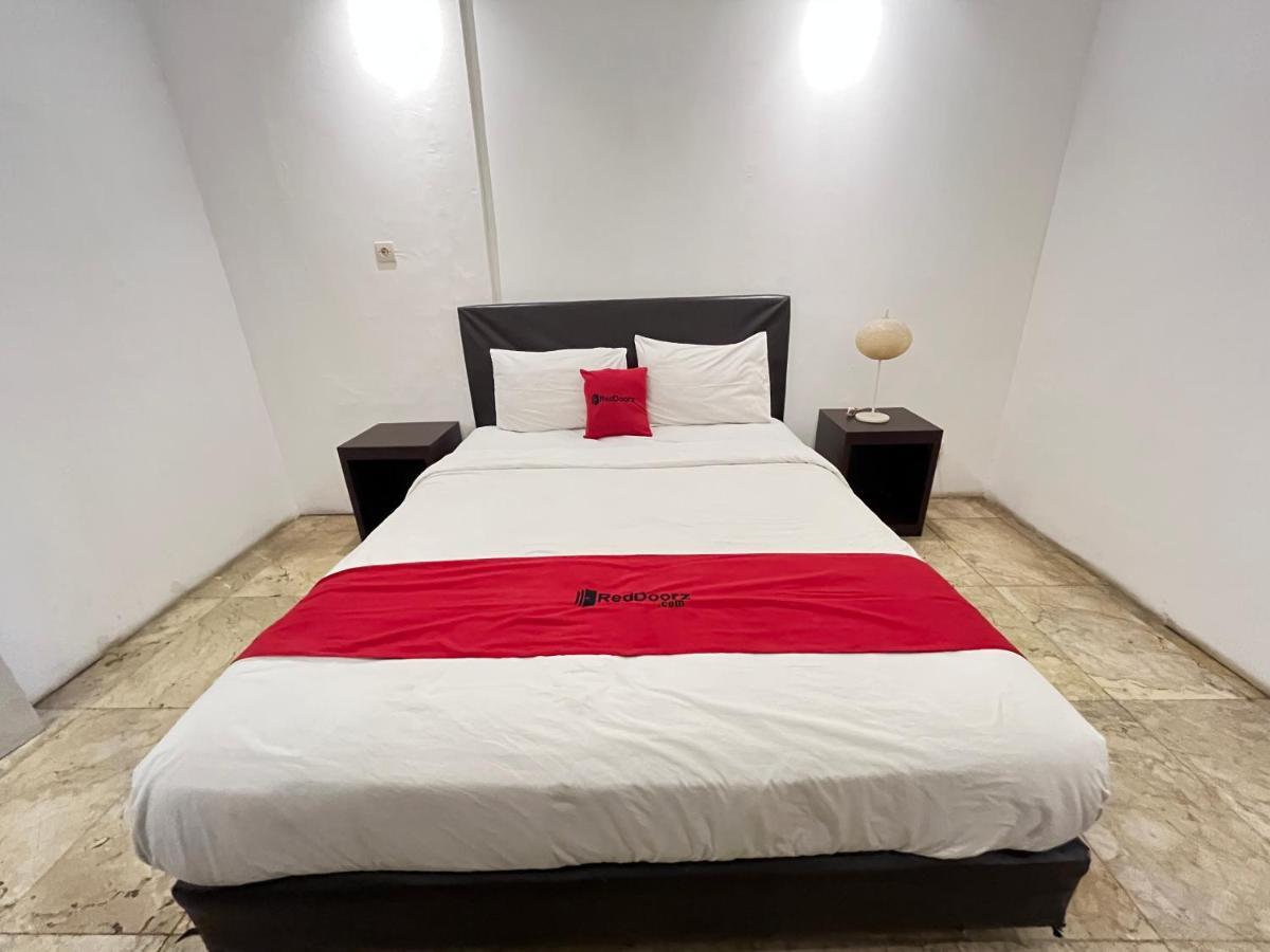 Reddoorz Near Kantor Walikota Manado Dış mekan fotoğraf