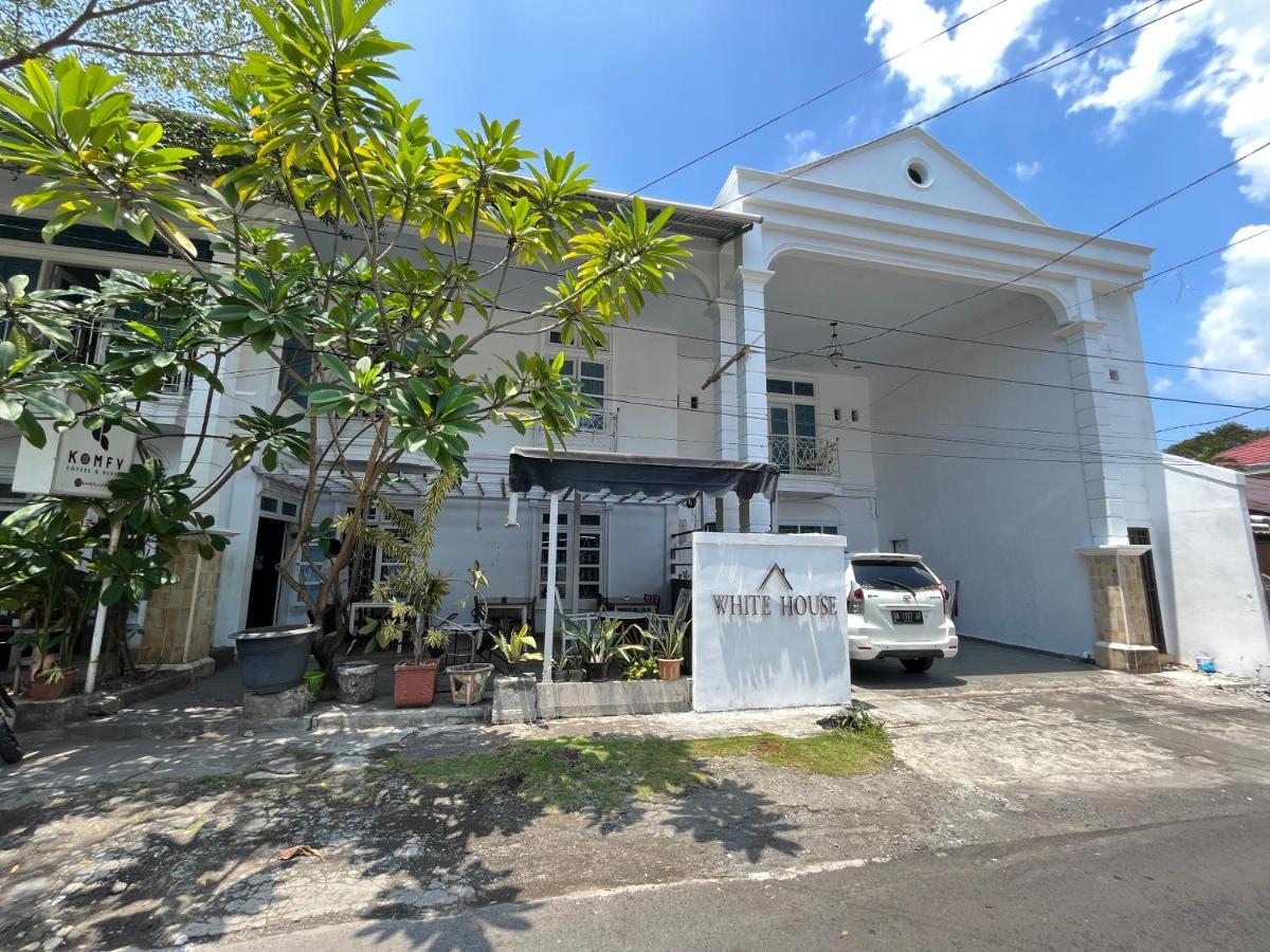 Reddoorz Near Kantor Walikota Manado Dış mekan fotoğraf