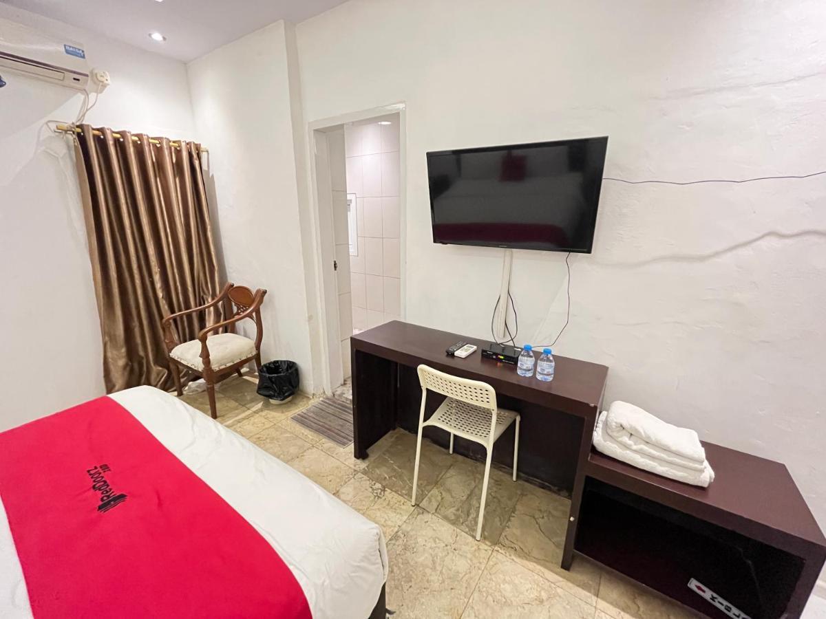 Reddoorz Near Kantor Walikota Manado Dış mekan fotoğraf